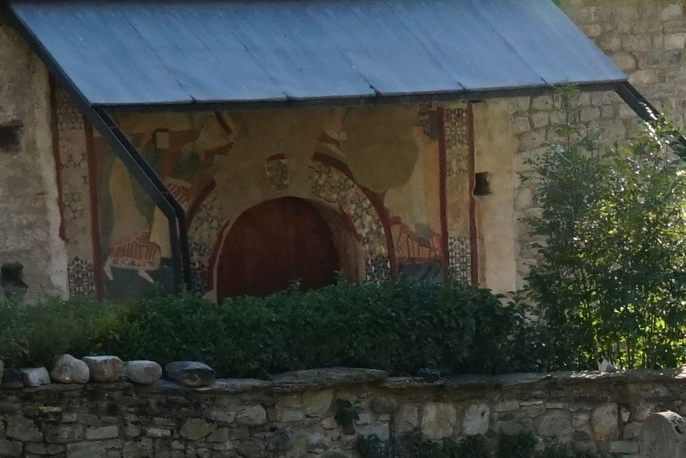 Puerta románica cubierta en Sant Joan de Boi